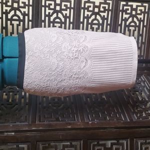 Elastic band pale pink sweater lace skirt size S